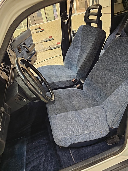 Volvo 240 7 of 30
