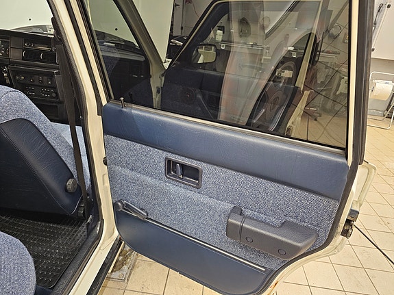 Volvo 240 15 of 30