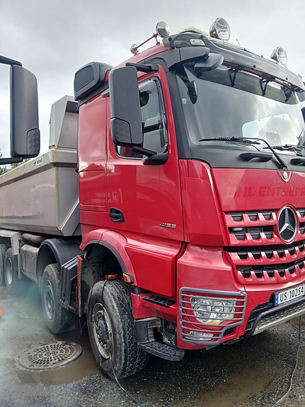 Mercedes-Benz 4453 2 of 5