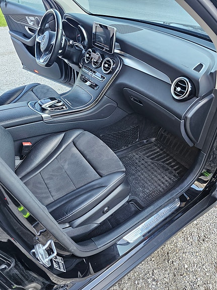 Mercedes-Benz GLC350 e 20 of 30