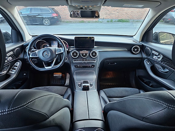 Mercedes-Benz GLC350 e 18 of 30