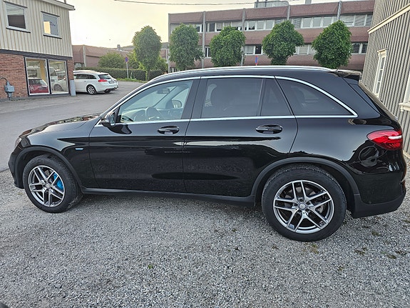 Mercedes-Benz GLC350 e 6 of 30