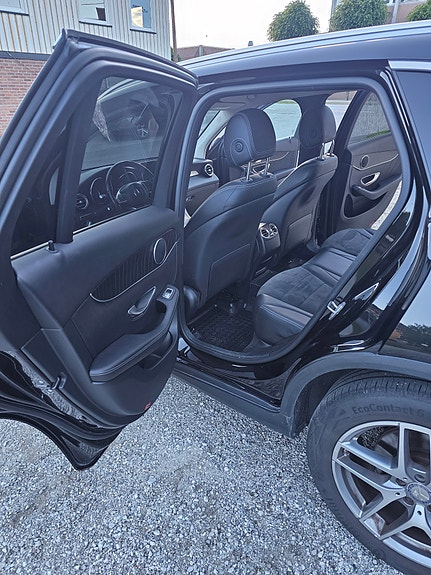 Mercedes-Benz GLC350 e 25 of 30