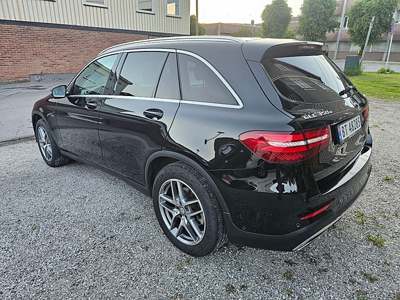 Mercedes-Benz GLC350 e 7 of 30