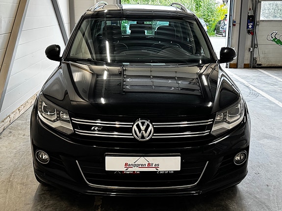 Volkswagen Tiguan 2 of 5