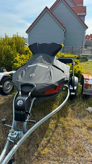 SEA DOO Spark Trixx 2up 5 of 13