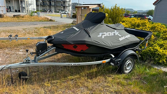 SEA DOO Spark Trixx 2up 12 of 13