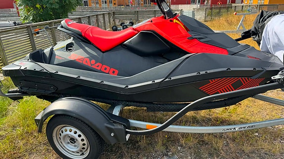 SEA DOO Spark Trixx 2up 13 of 13