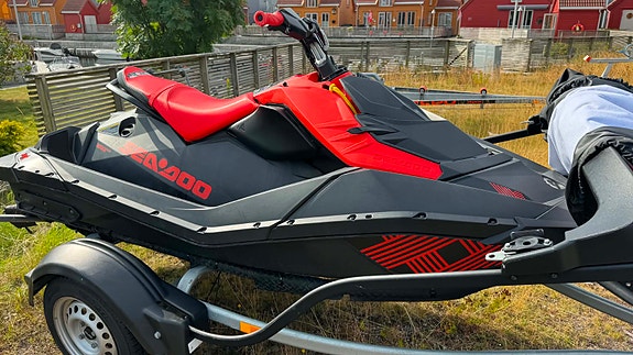 SEA DOO Spark Trixx 2up 8 of 13