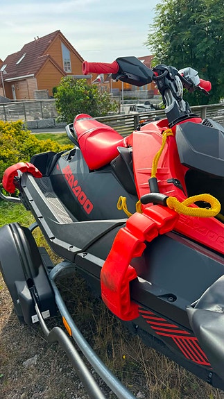 SEA DOO Spark Trixx 2up 11 of 13