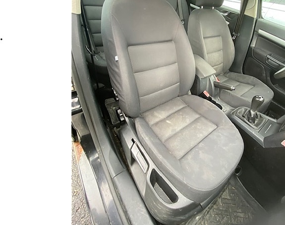 Skoda Octavia 2 of 5