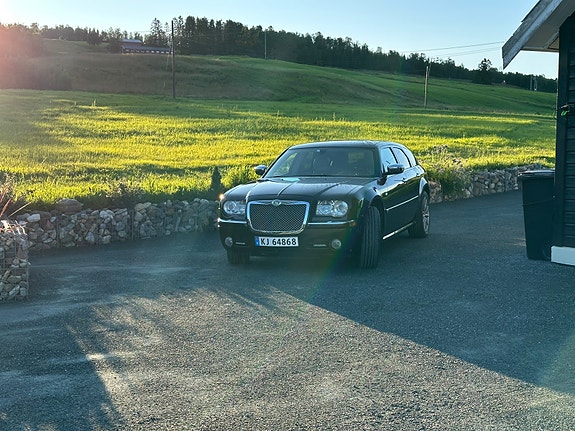 Chrysler 300C 30 of 30