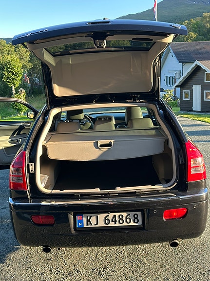 Chrysler 300C 18 of 30