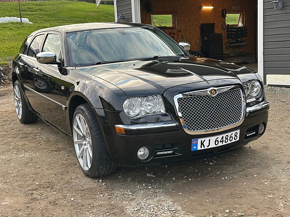 Chrysler 300C 26 of 30
