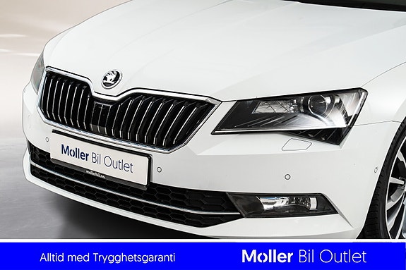 Skoda Superb 2 of 5