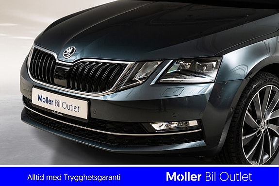 Skoda Octavia 2 of 5