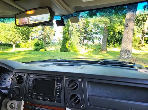 Jeep Commander 23 of 29