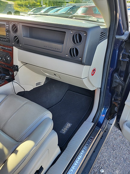 Jeep Commander 15 of 29