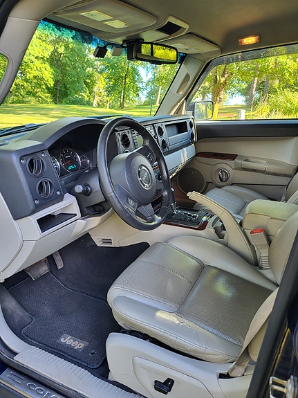 Jeep Commander 13 of 29