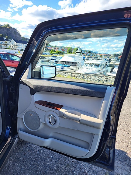 Jeep Commander 10 of 29