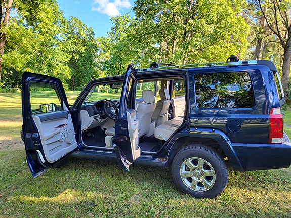 Jeep Commander 7 of 29