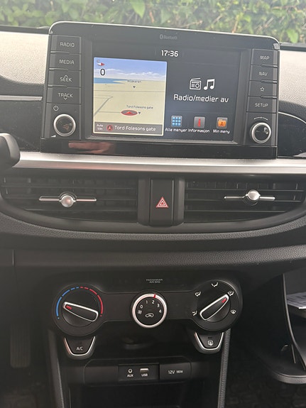Kia Picanto 3 of 5
