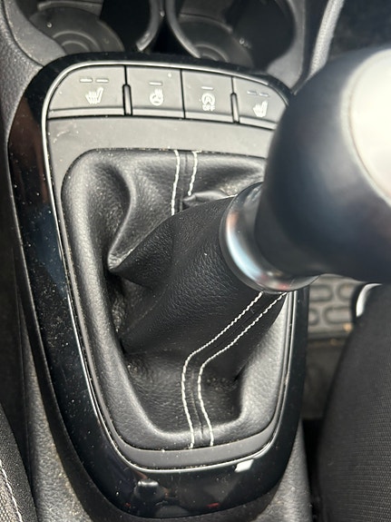 Kia Picanto 4 of 5