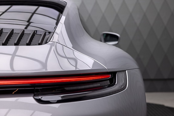 Porsche 911 10 of 30