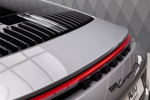 Porsche 911 11 of 30