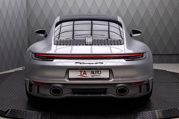 Porsche 911 7 of 30