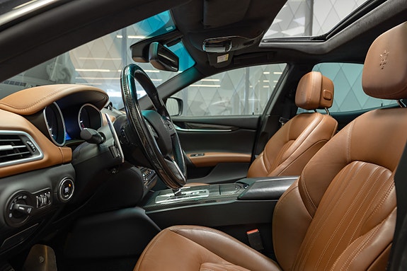 Maserati Ghibli 26 of 30