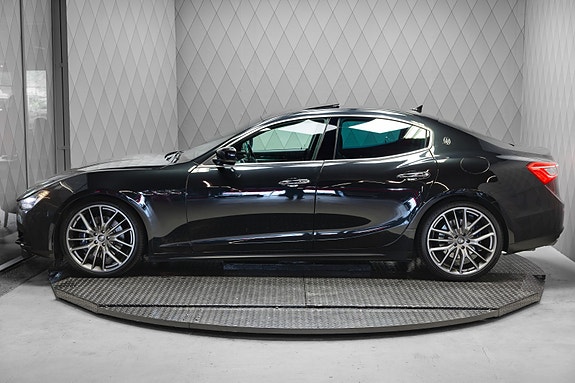 Maserati Ghibli 7 of 30
