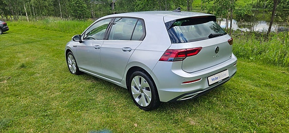 Volkswagen Golf VIII 4 of 5