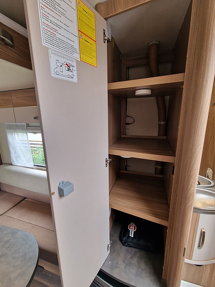 Bürstner Premio Plus 440TK (C15p-1040) 29 of 30