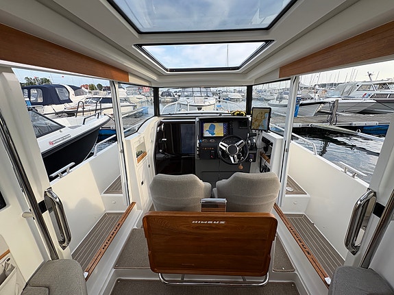 Nimbus C9 – Profesjonell maritim støtte, executive charter og privat transport 2 of 7