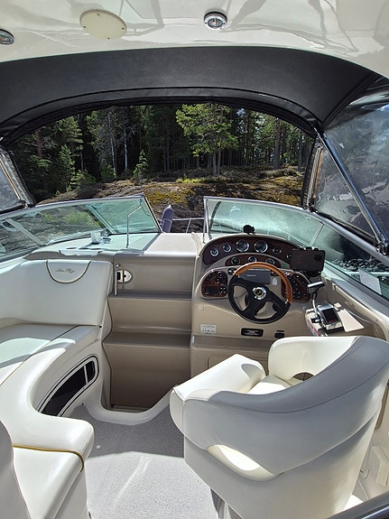 Sea Ray Sundancer 315 | Mercruiser 496 MAG | Webasto | Mye utstyr | Quickrest 17 of 30