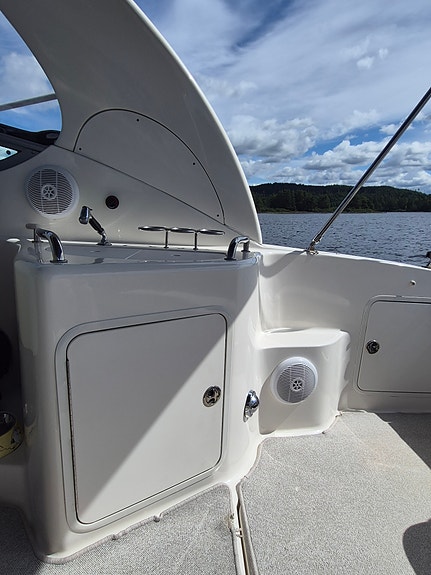 Sea Ray Sundancer 315 | Mercruiser 496 MAG | Webasto | Mye utstyr | Quickrest 13 of 30
