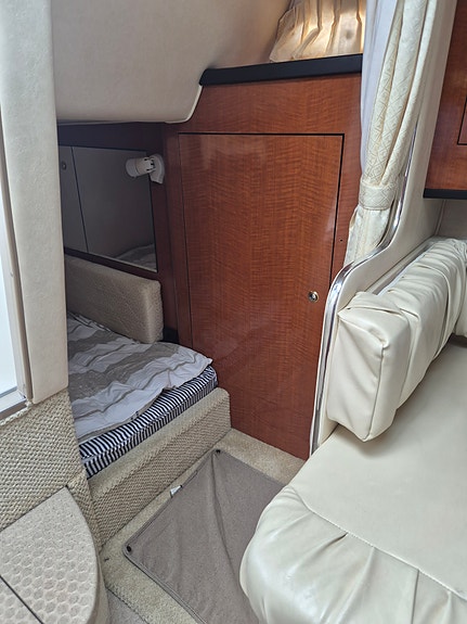 Sea Ray Sundancer 315 | Mercruiser 496 MAG | Webasto | Mye utstyr | Quickrest 28 of 30