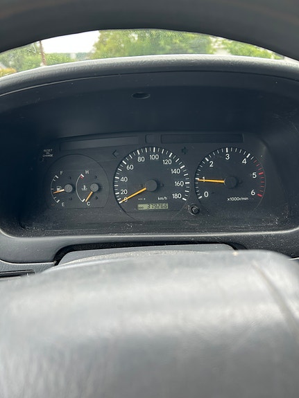 Toyota HiAce 6 of 8