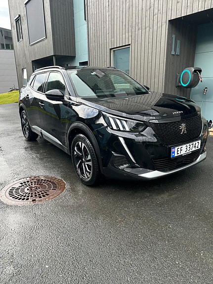 Peugeot e-2008 13 of 19