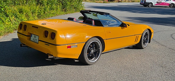 Chevrolet Corvette 4 of 12