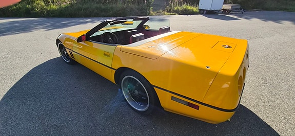 Chevrolet Corvette 7 of 12