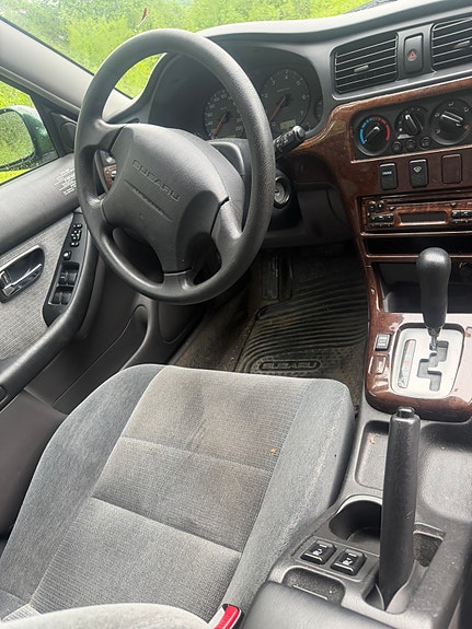 Subaru Legacy 7 of 8