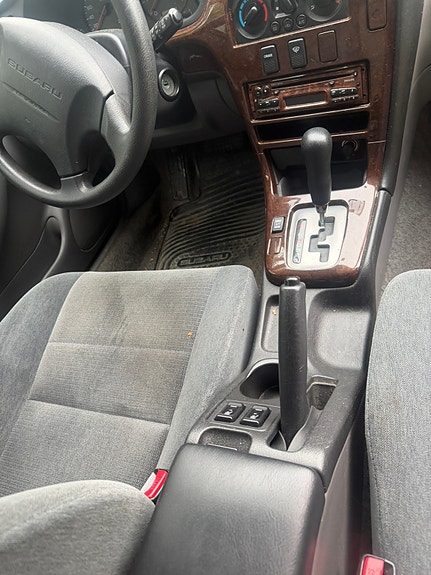 Subaru Legacy 6 of 8