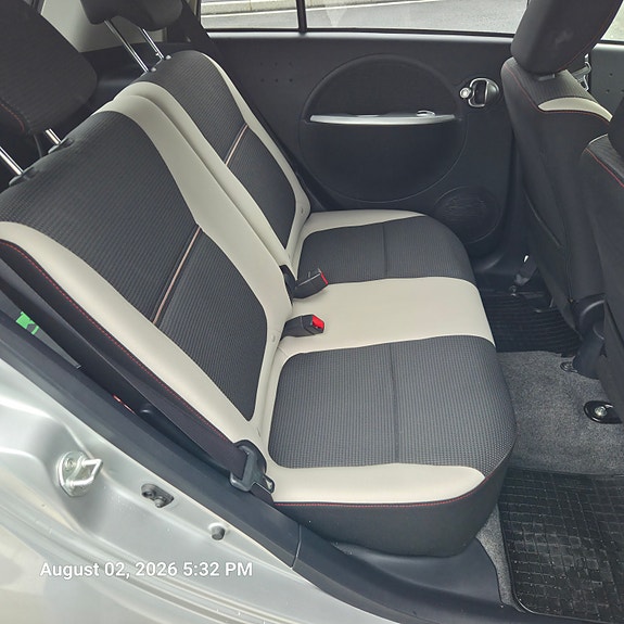 Mitsubishi i-Miev 18 of 30