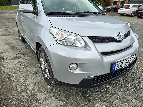 Toyota Urban Cruiser 4 of 5