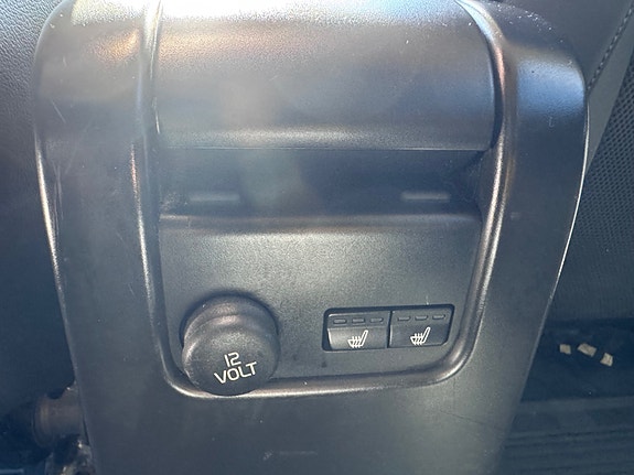 Volvo XC60 13 of 23