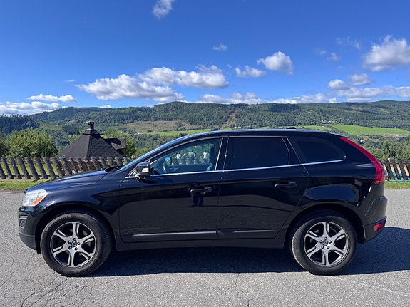 Volvo XC60 4 of 23