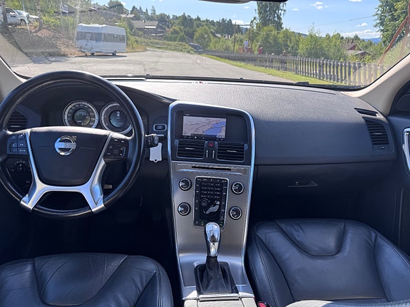 Volvo XC60 17 of 23