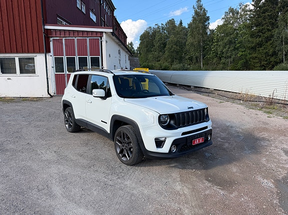 Jeep Renegade 2 of 5